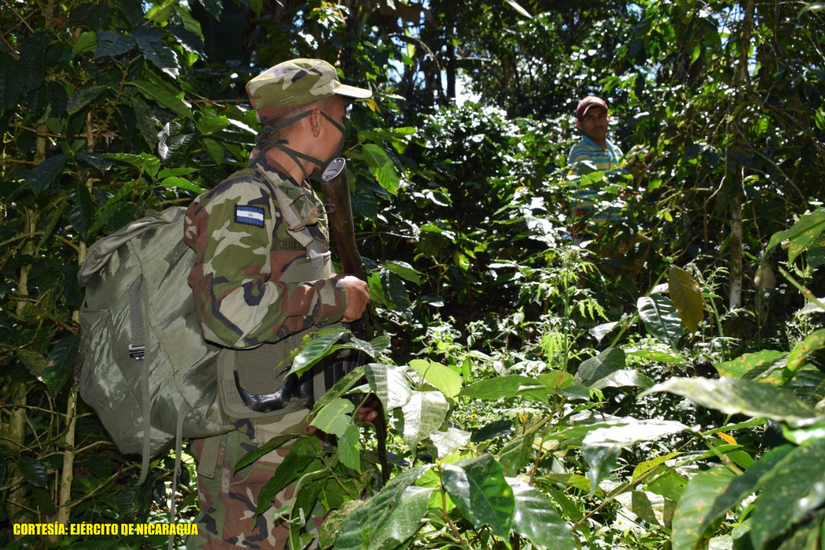 ejercito-visita-fincas