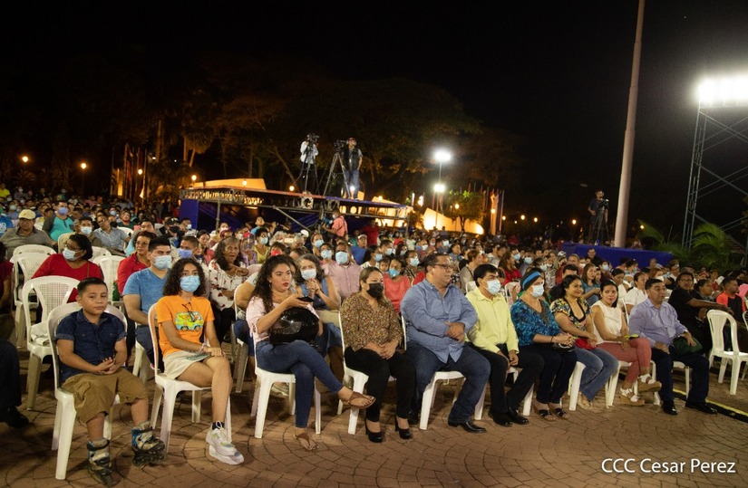 serenata-managa-aniversario