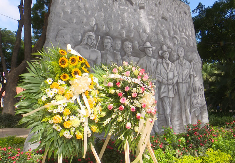 flores-dos-rosario-arnoldo-guillen