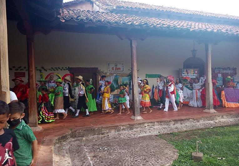 trajes