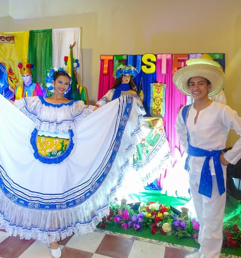 TRAJE