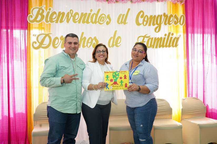 FAMILIA