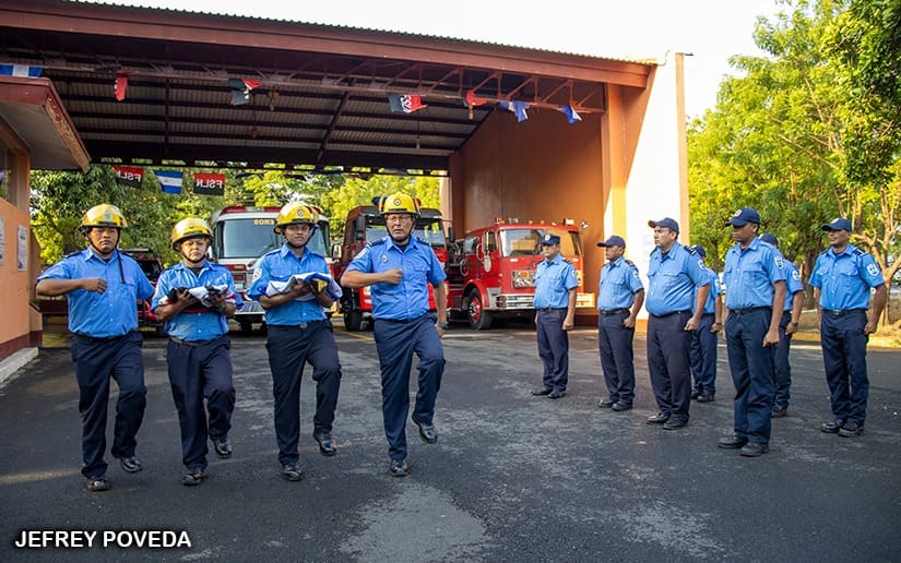BOMBEROS