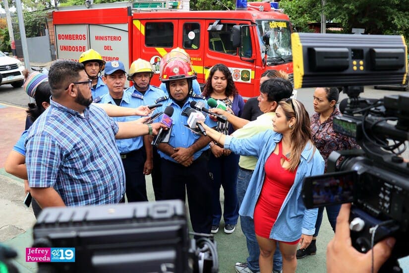 BOMBEROS