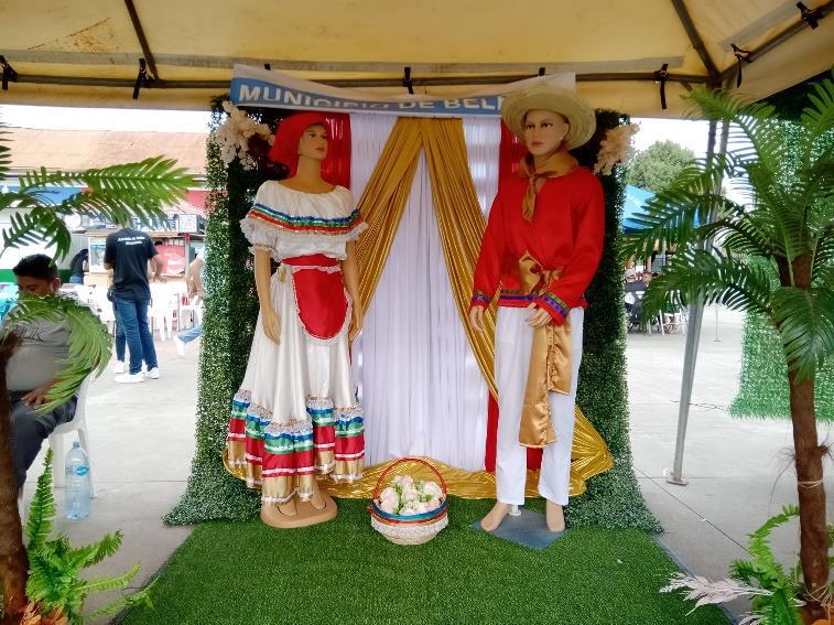 TRAJE