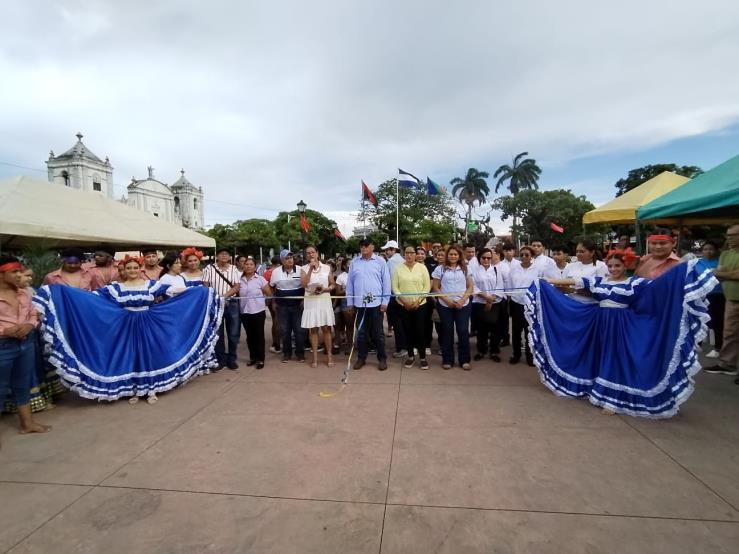 TRAJE