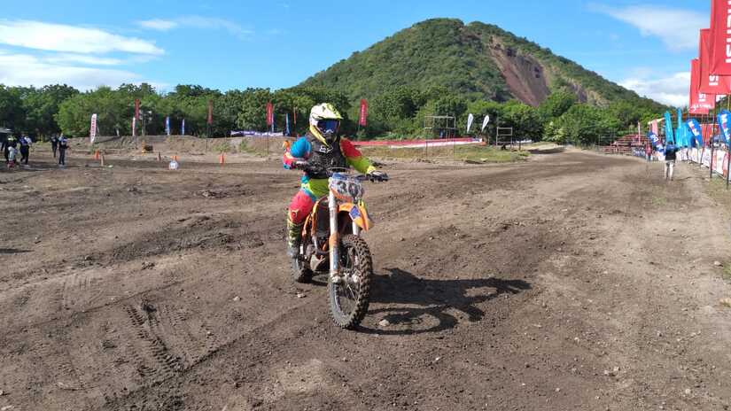 MOTO-(2)