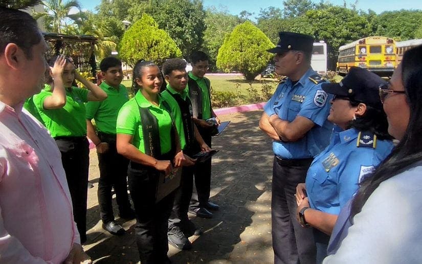 POLICIA-GRADUACION17