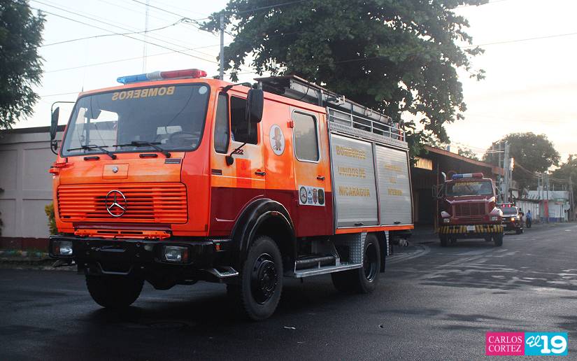 BOMBEROS