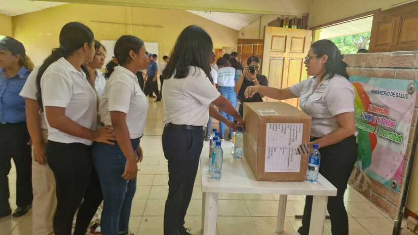ESTUDIANTES