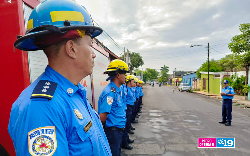 BOMBEROS