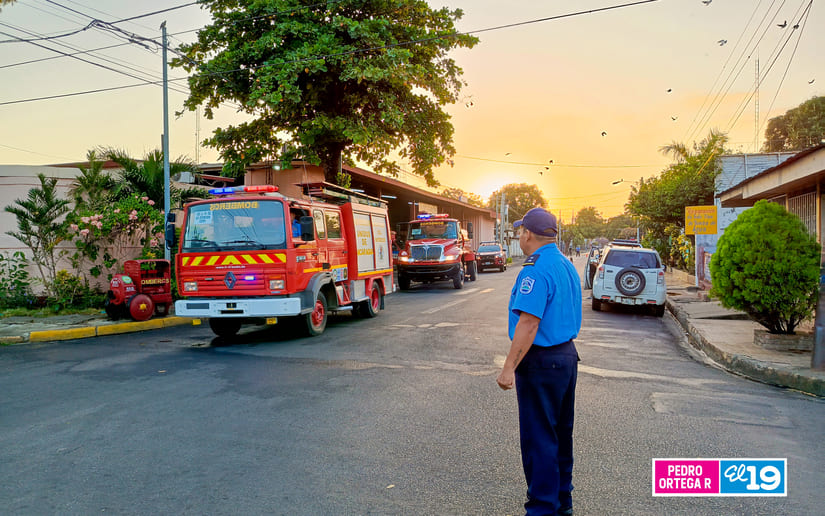 BOMBEROS