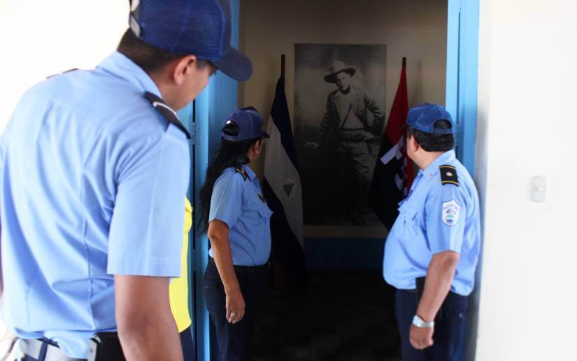 POLICIA