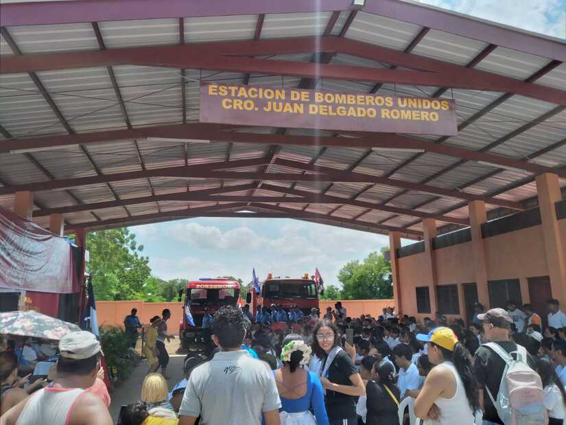 BOMBEROS