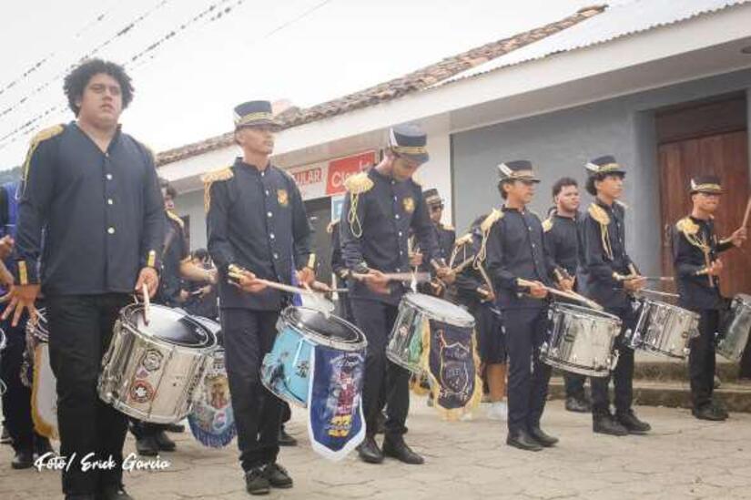 BANDAS3