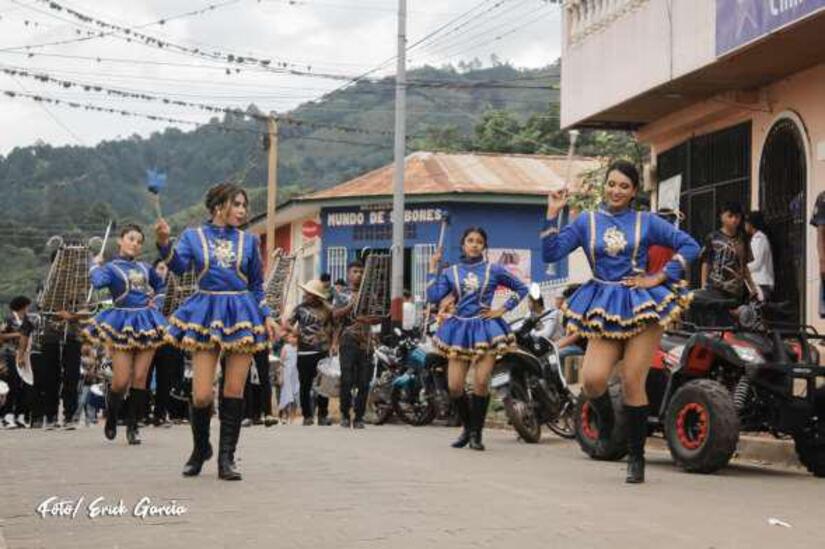 BANDAS8