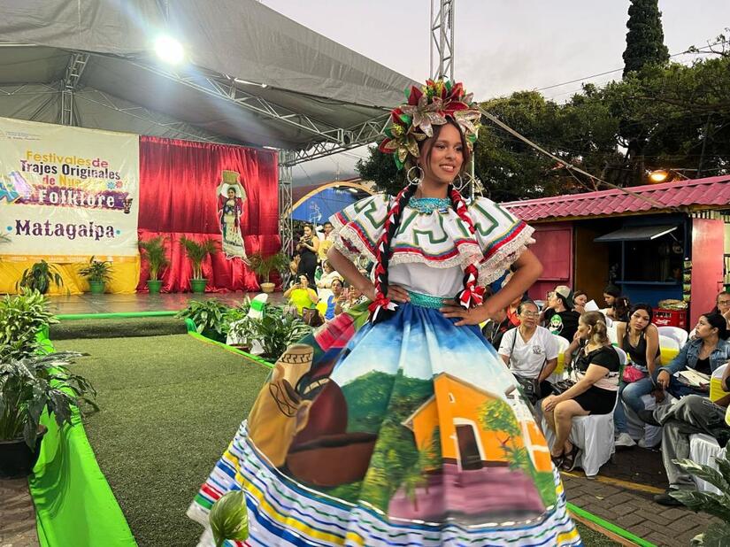 TRAJES-(11)
