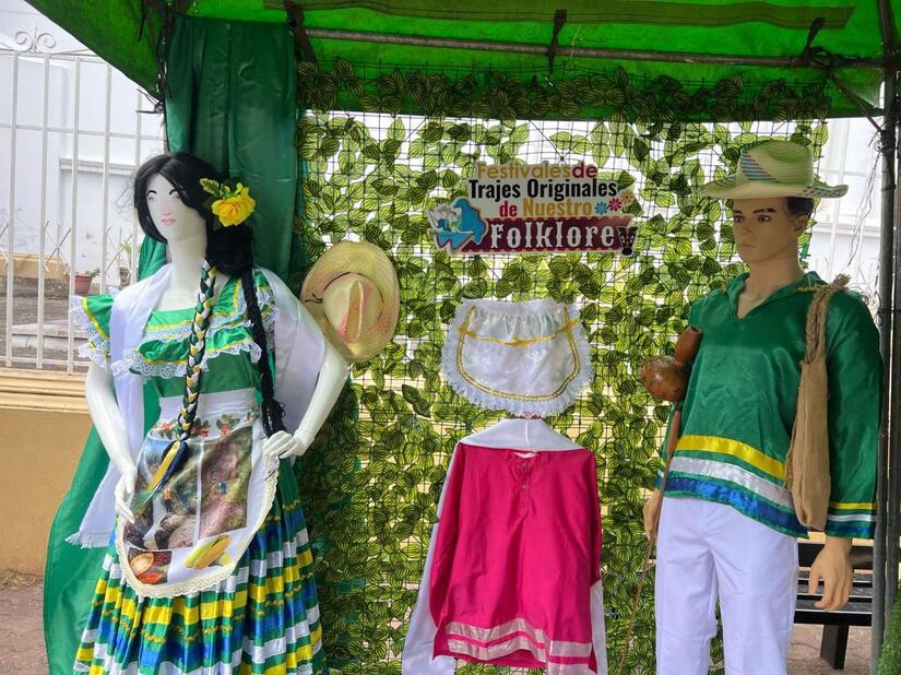 TRAJES-(17)