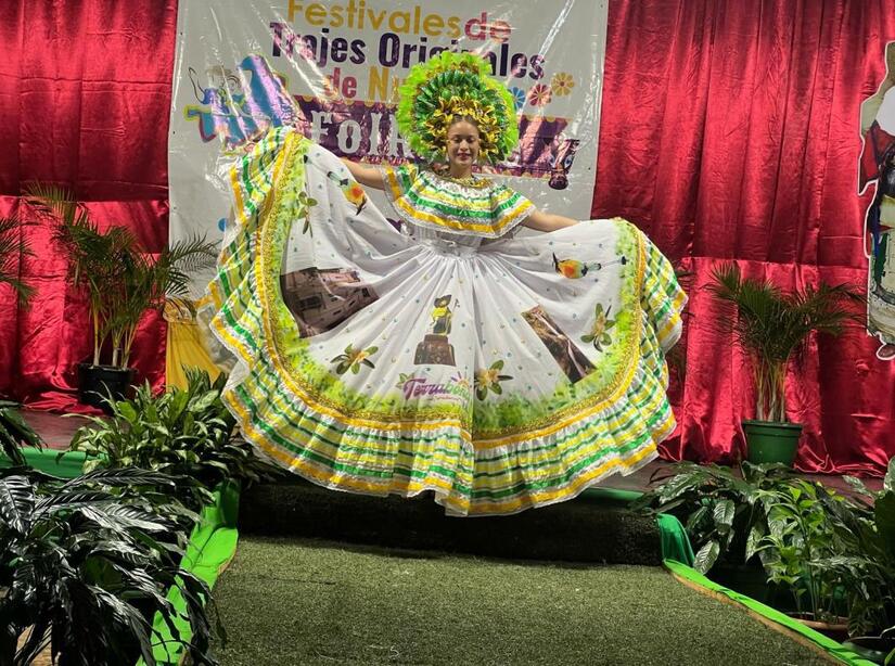 TRAJES-(9)