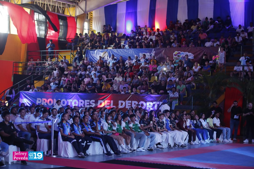 ATLETAS44