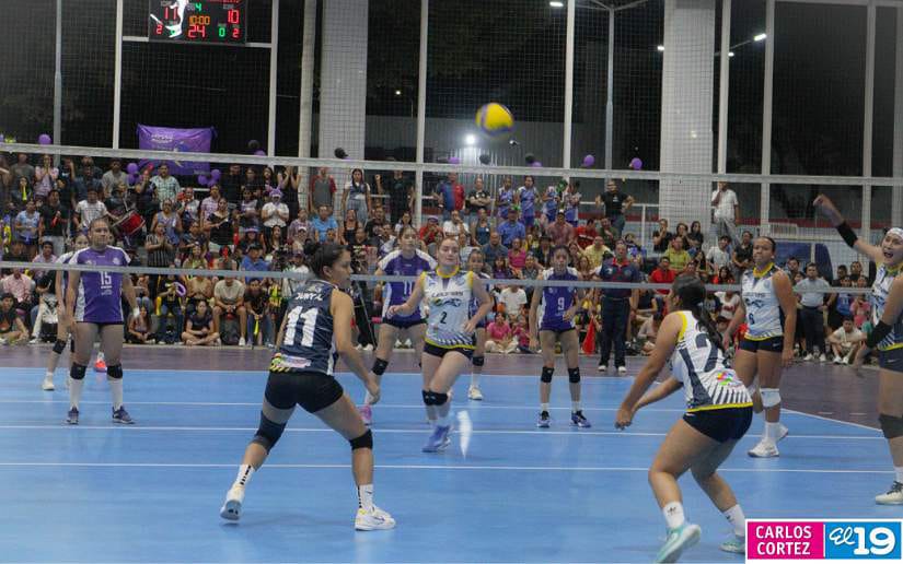 LEONAS-VS-JAGUAR--(4)