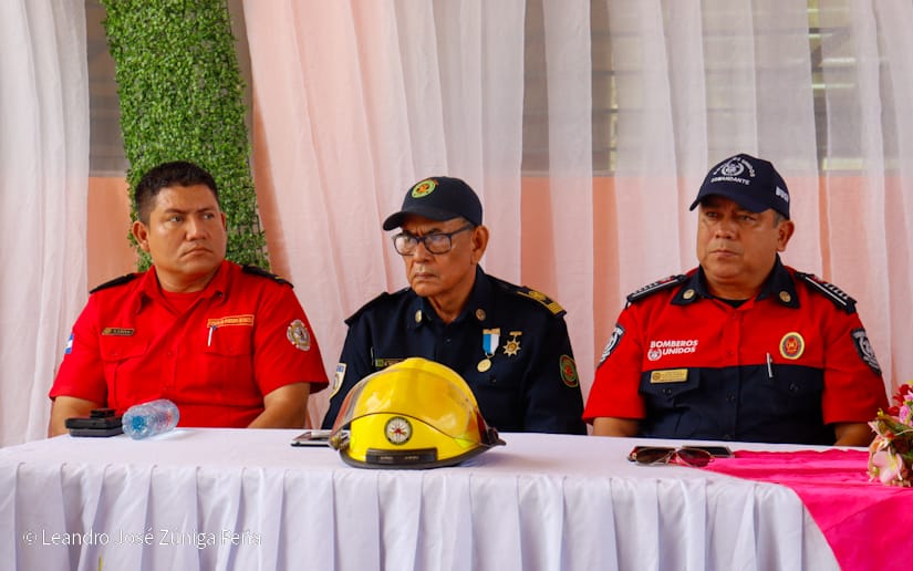 BOMBEROS30