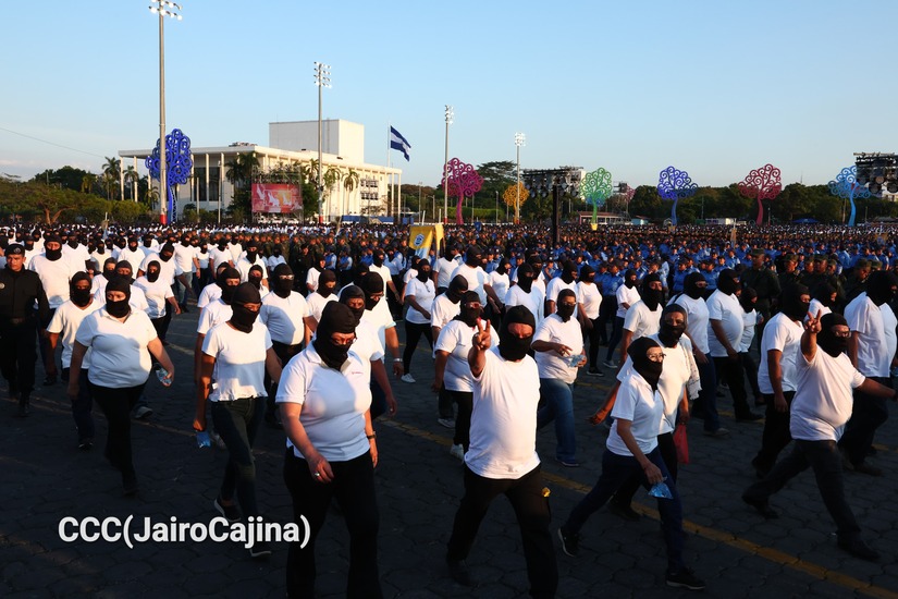 Acto-del-Dia-de-los-Trabajadores-y-Tomas-49