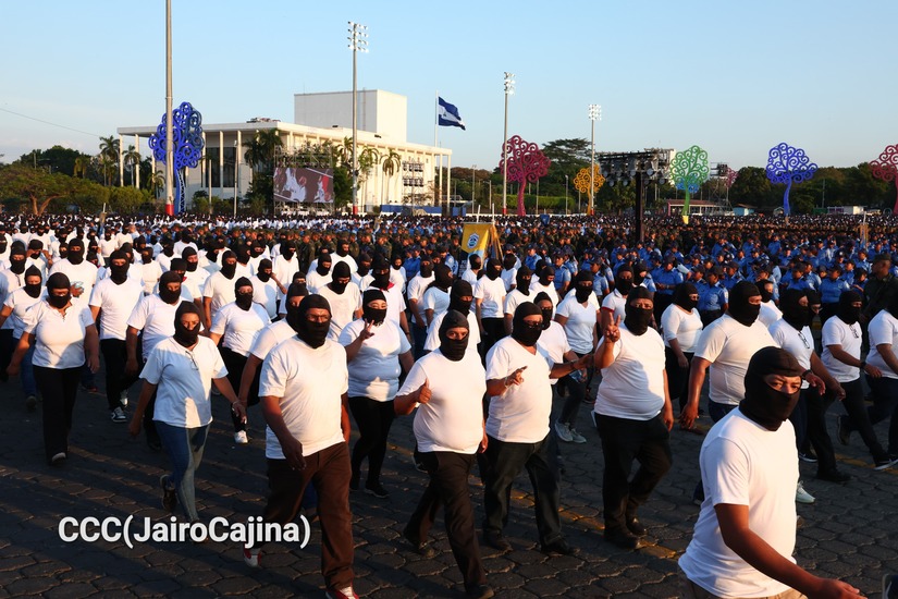 Acto-del-Dia-de-los-Trabajadores-y-Tomas-52
