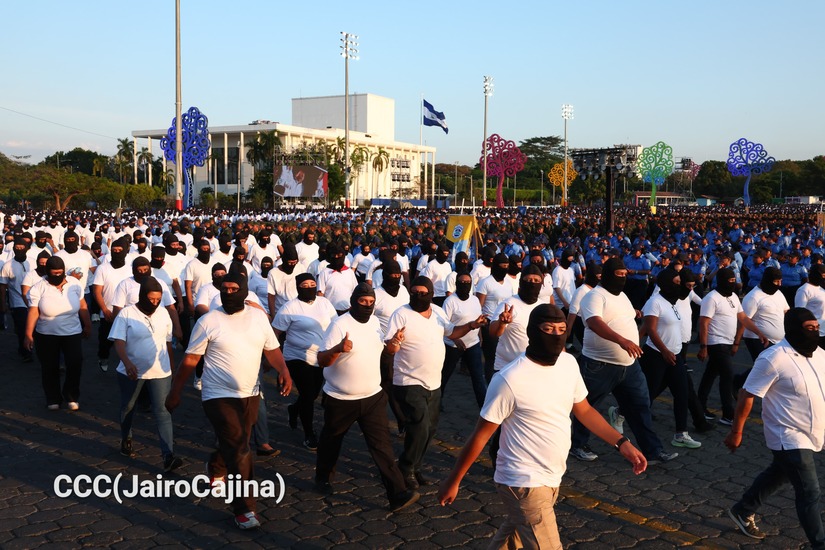 Acto-del-Dia-de-los-Trabajadores-y-Tomas-54