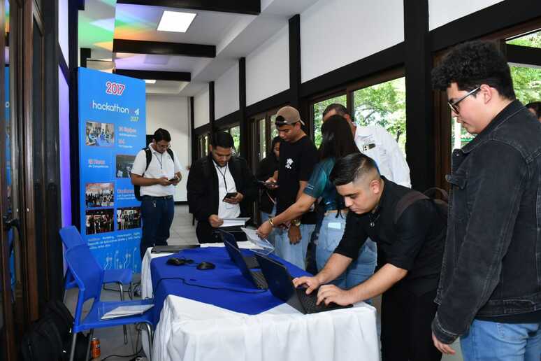 HACKATHON4