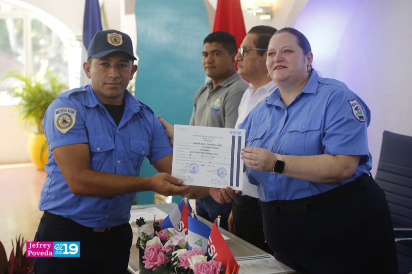 BOMBEROS18