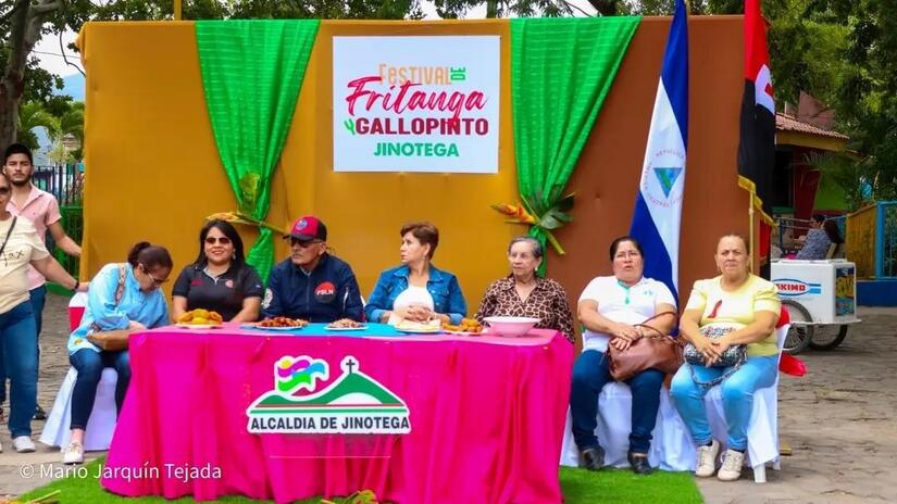 Fritanga-y-gallo-pinto-2