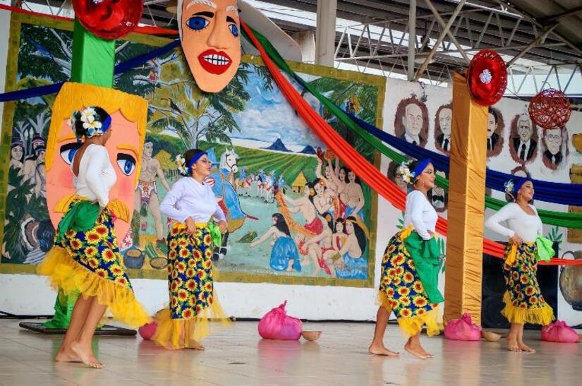 Trajes-de-nuestro-folklor-1