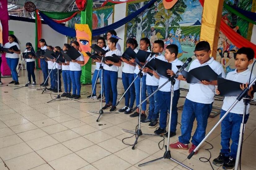 Trajes-de-nuestro-folklor-2