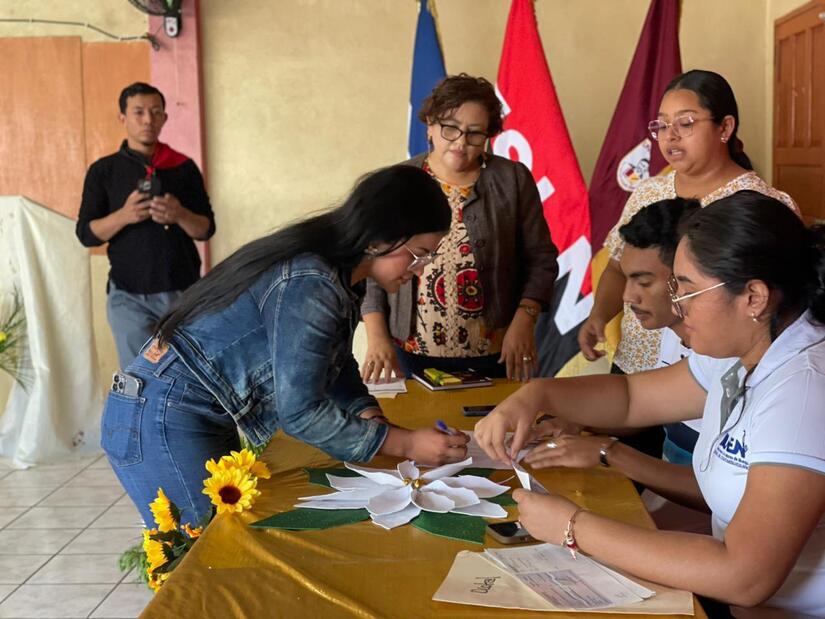 Becas-Universitarias-11