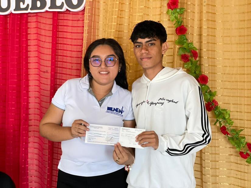 Becas-Universitarias-12