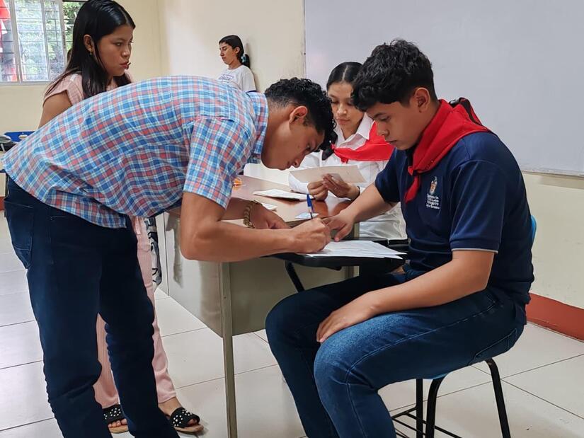 Becas-Universitarias-4