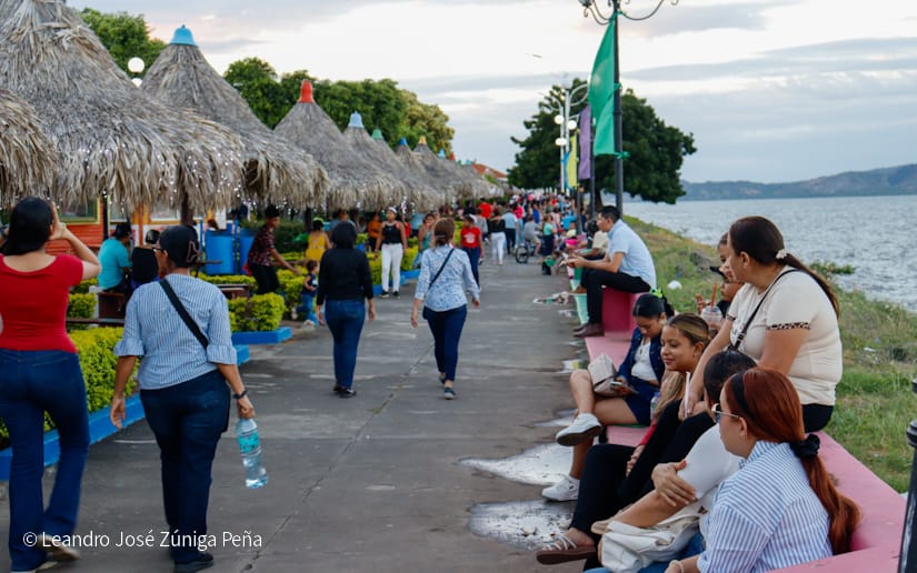 Salvador-Allende--(15)