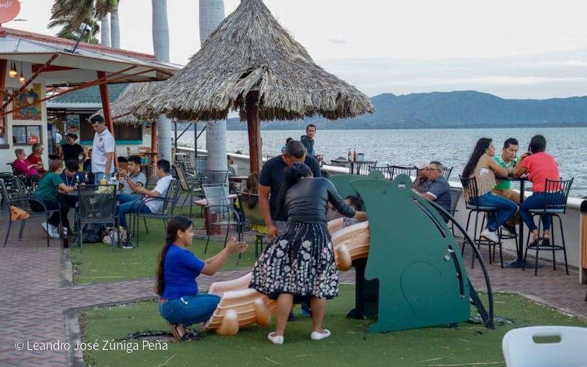 Salvador-Allende--(16)