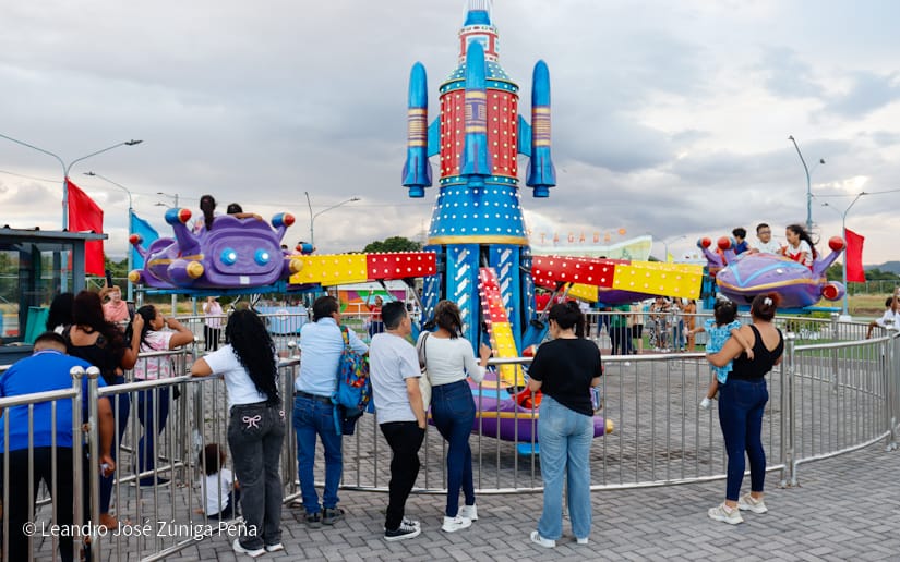 Salvador-Allende--(18)