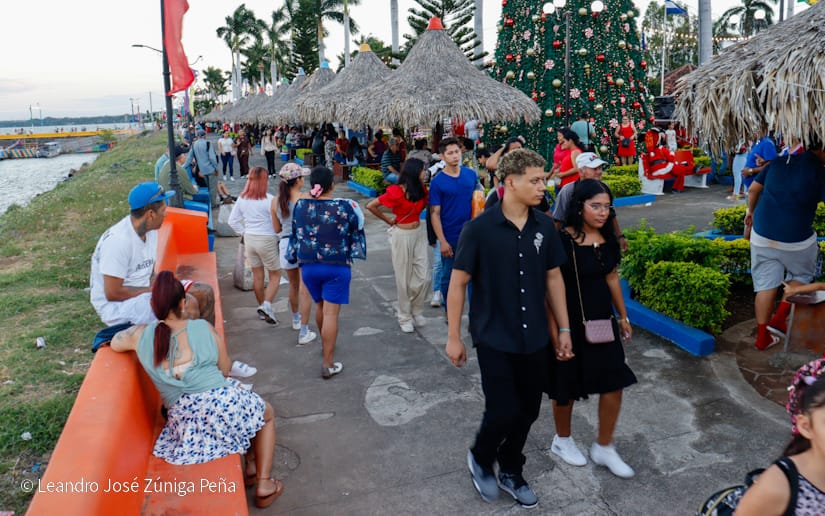 Salvador-Allende--(7)