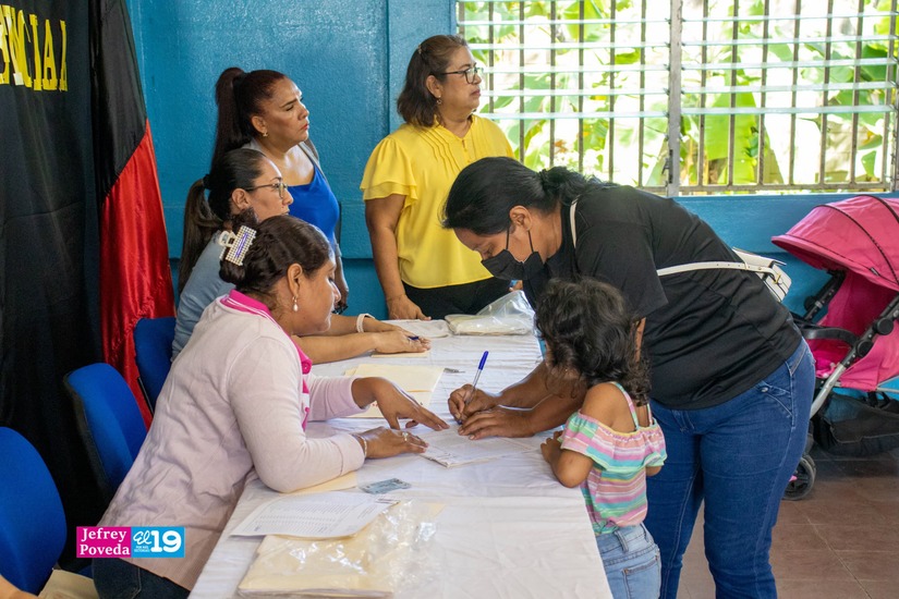 Bono--Presidencial-Escolar12