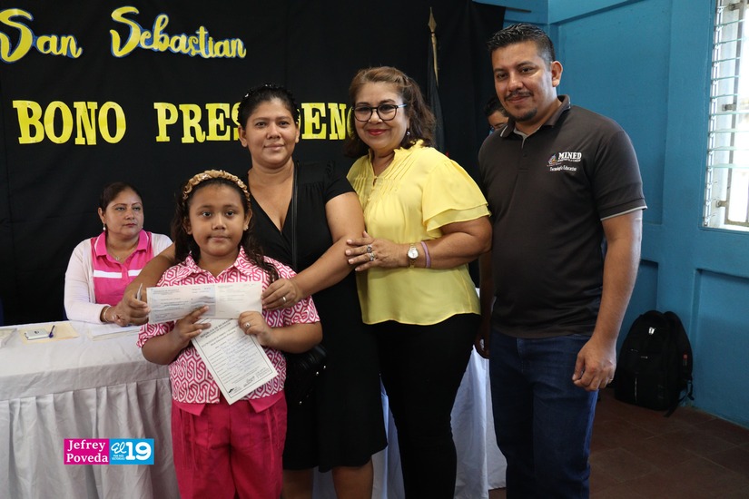 Bono--Presidencial-Escolar4