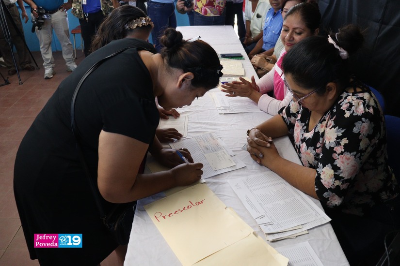 Bono--Presidencial-Escolar5