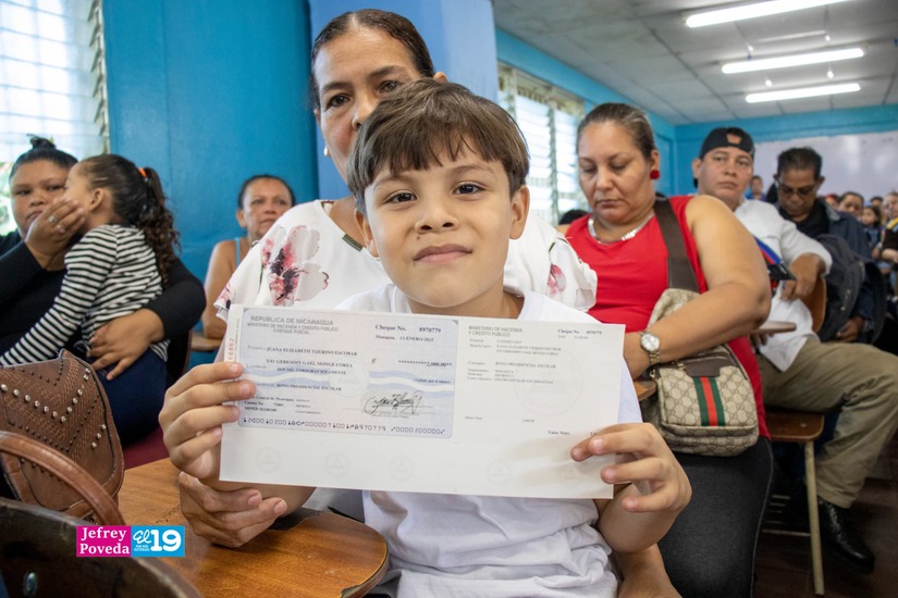 Bono--Presidencial-Escolar7