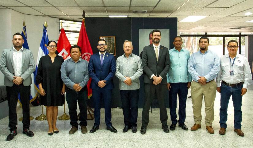 EMBAJADA-DE-NICARAGUA-EN-EL-SALVADOR1