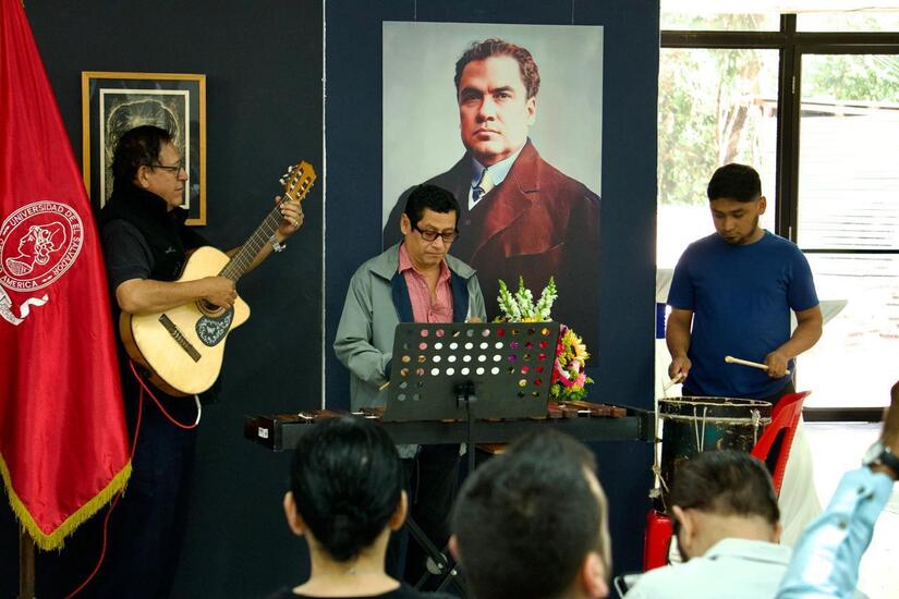 EMBAJADA-DE-NICARAGUA-EN-EL-SALVADOR2