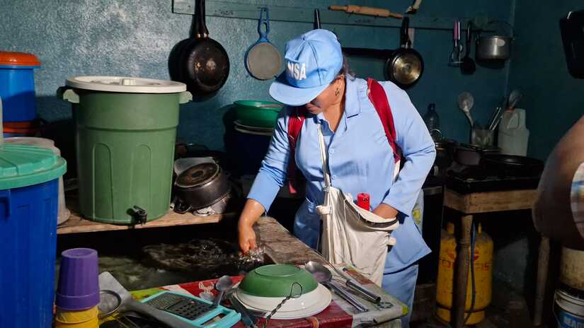 FUMIGACION-BARRIO-WALTER-FERRETI13