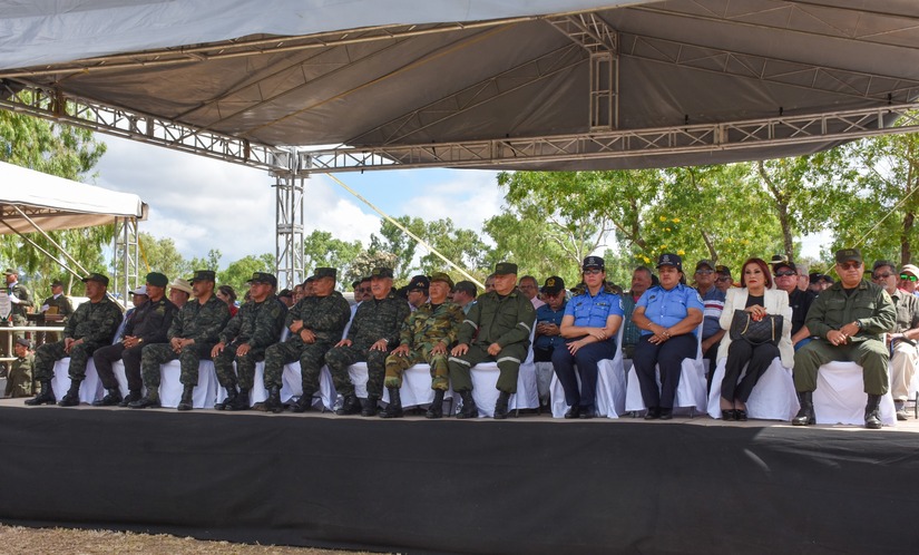 ENTREGA-DE-TACTICA-MILITAR10