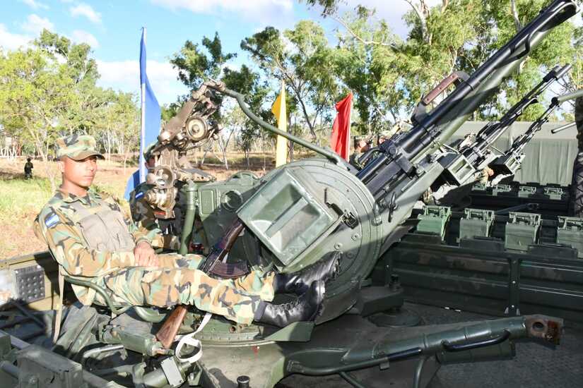 ENTREGA-DE-TACTICA-MILITAR15